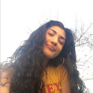 Meet your Posher, Angelina